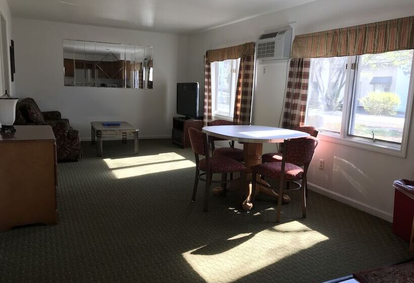 מוטל Exit 5 Resort & Condominium