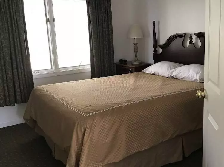 모텔 Exit 5 Resort & Condominium