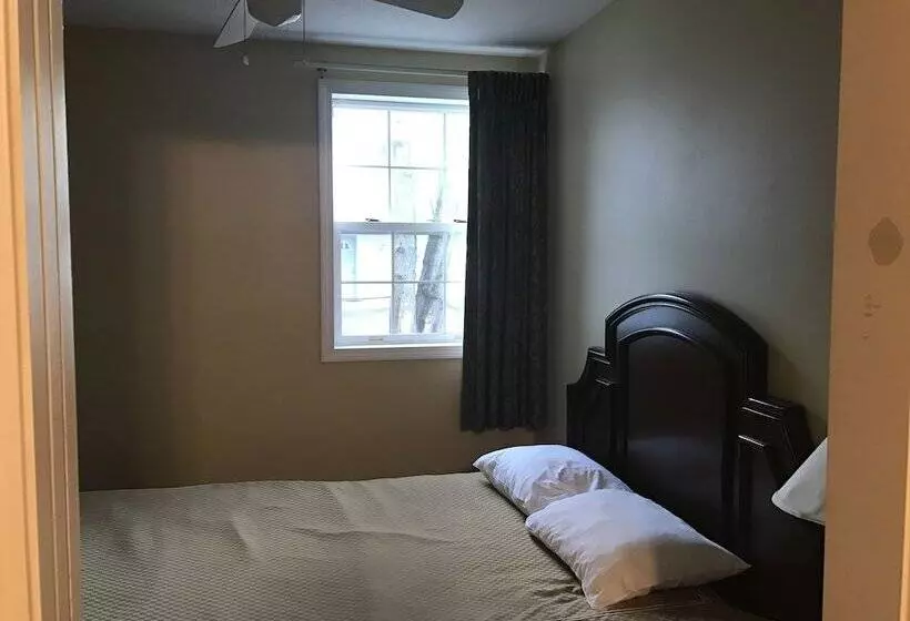 모텔 Exit 5 Resort & Condominium