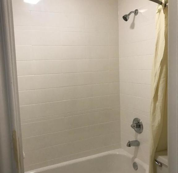 فندق على الطريق Navasota Inn