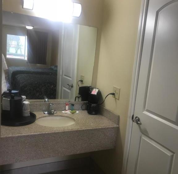 فندق على الطريق Navasota Inn