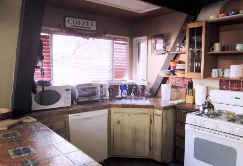 استراحتگاه Always Inn Idyllwild Vacation Cottages