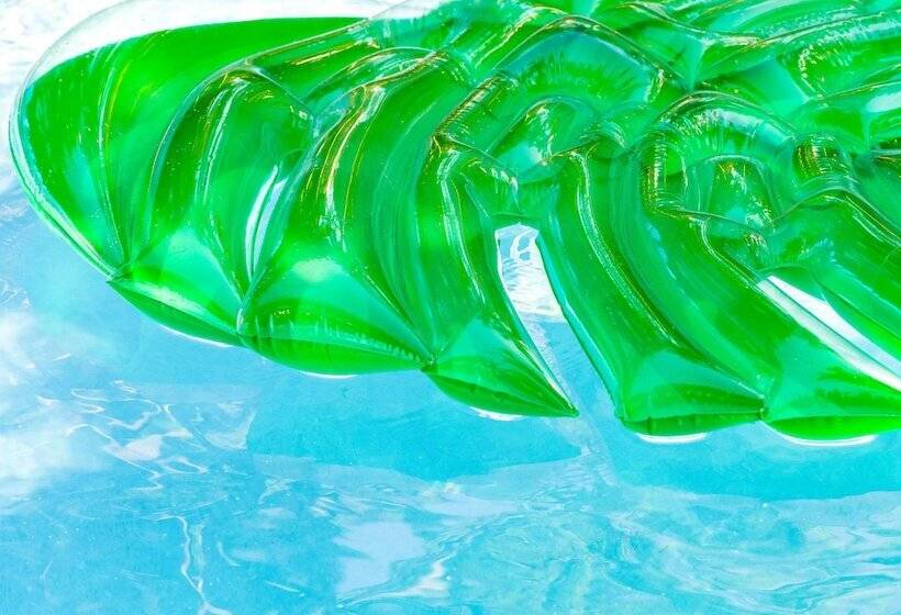 리조트 Parrot Key Hotel & Villas