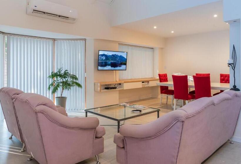 Hostel La Morada Petit