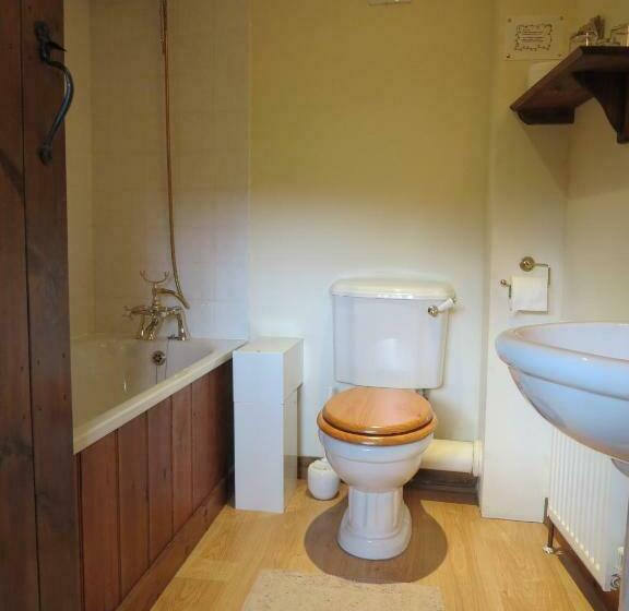 Combe Lancey Farmhouse B&b