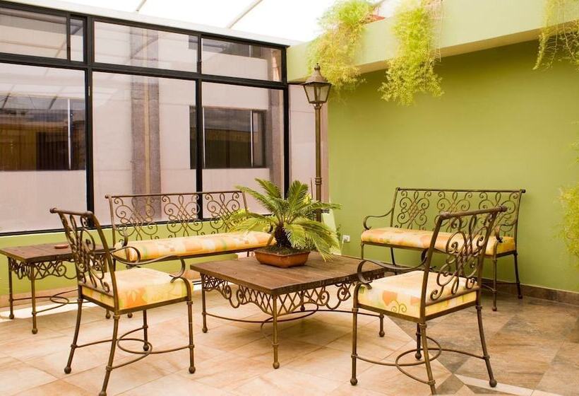 هتل La Carolina Inn