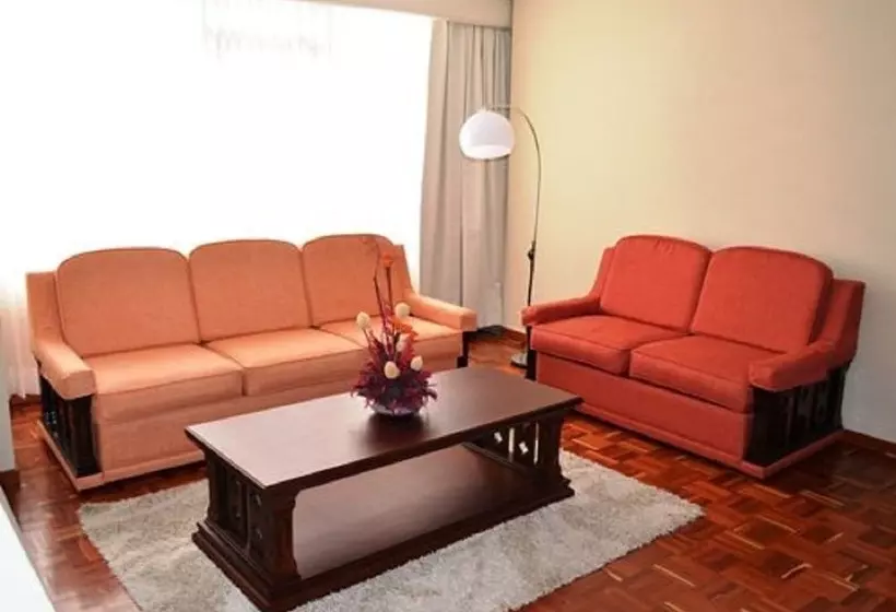 Hotelli La Carolina Inn