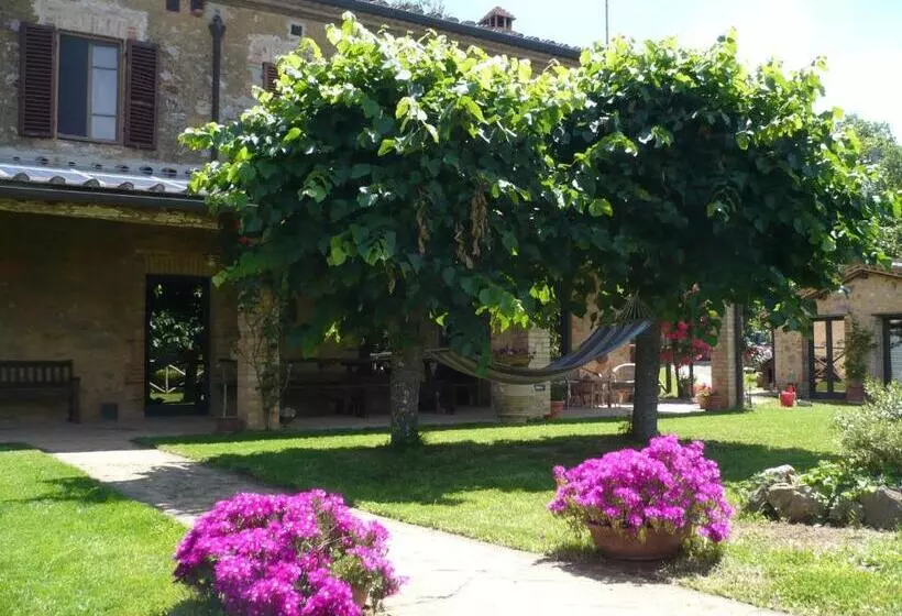 Hotelli Podere Marroneto