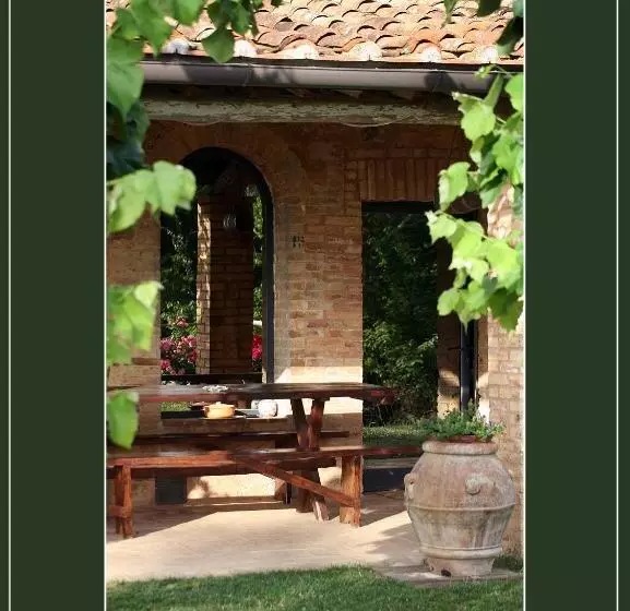 Hotelli Podere Marroneto
