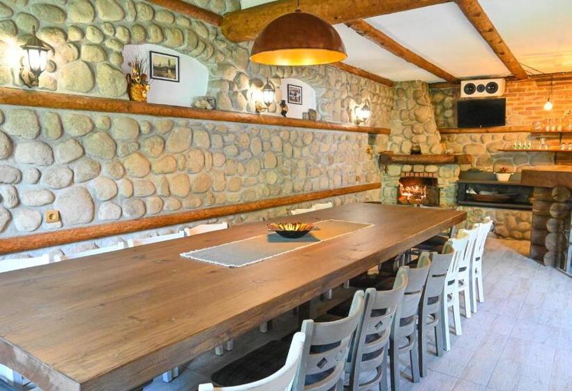 펜션 Klecherova House