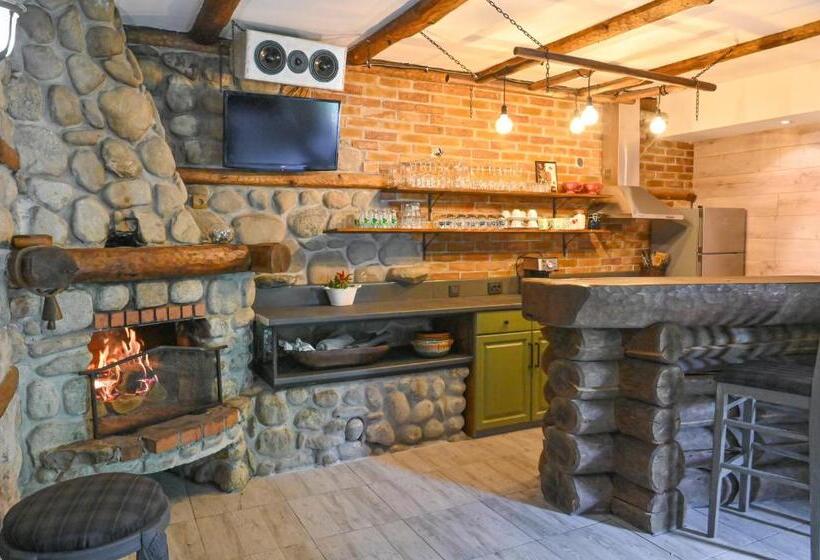 펜션 Klecherova House