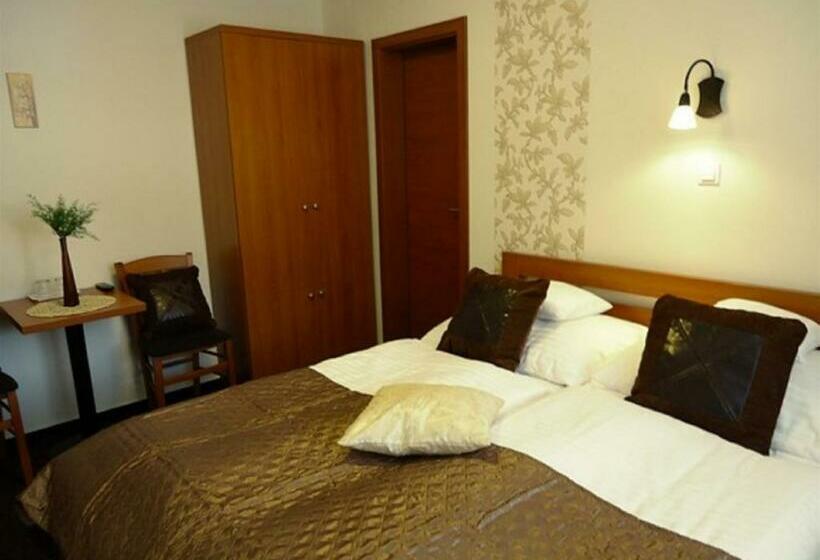 פנסיון Penzion Réva