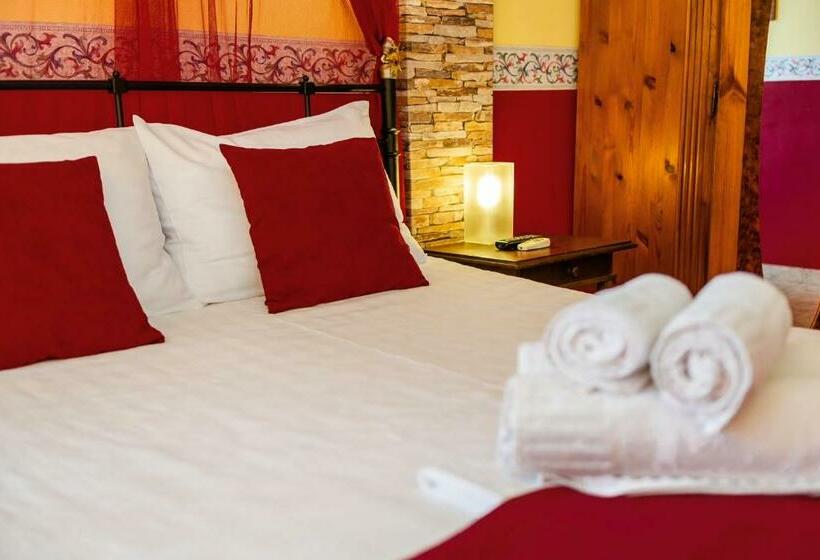 پانسیون Plexus Boutique