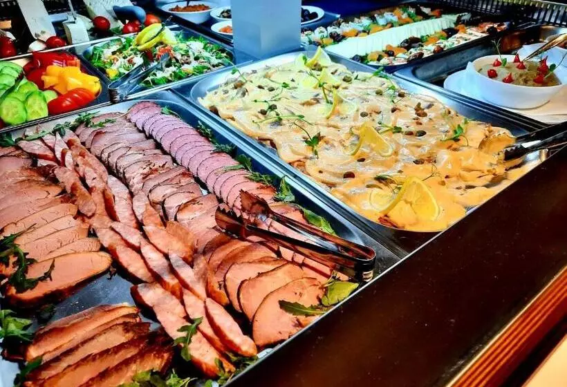 Majatalo Popasul Domnesc  Resort& Spa  Voronet Vue