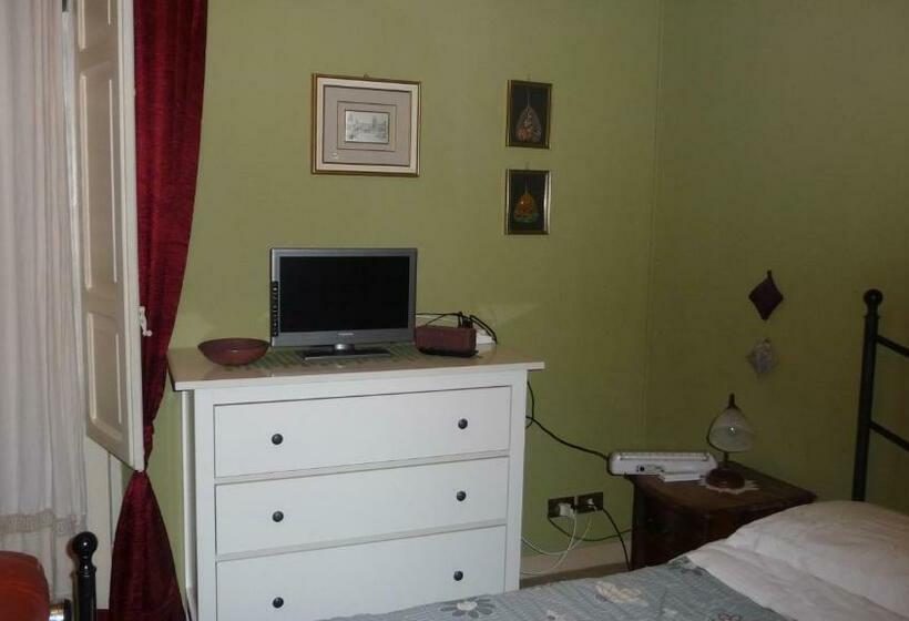 ペンション Vecchia Carrucola