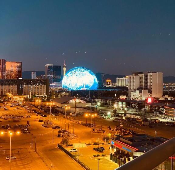 Strip & Sphere View! Privately Owned Condo Hotel The Signature At Mgm