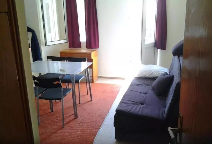 Sun Apart Motel