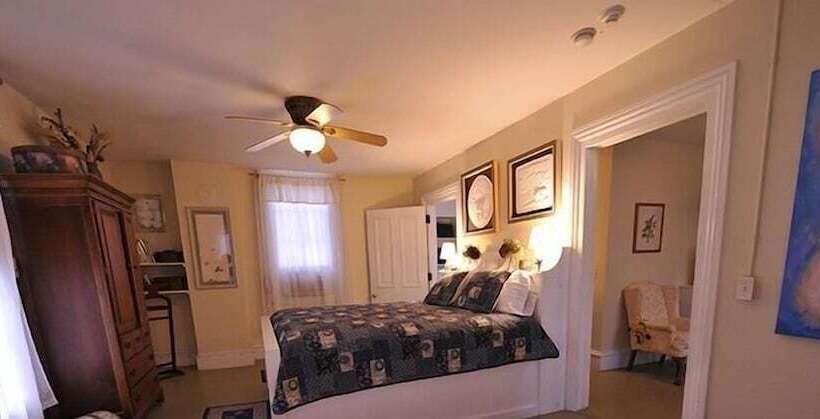 ホテル Hall House