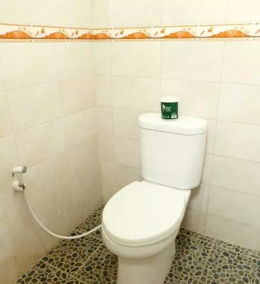 Hotelli Kerti Beach Bungalow And Restaurant