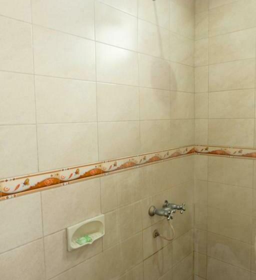 酒店 Kerti Beach Bungalow And Restaurant