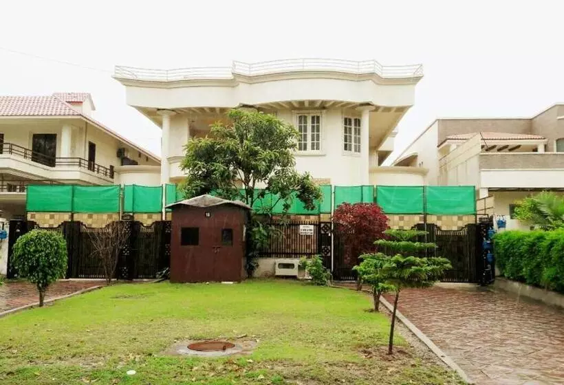 پانسیون Islamabad Royal Inn