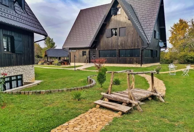 Majatalo Plitvice Luxury Etno Garden