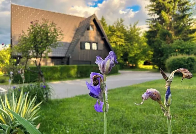 Majatalo Plitvice Luxury Etno Garden