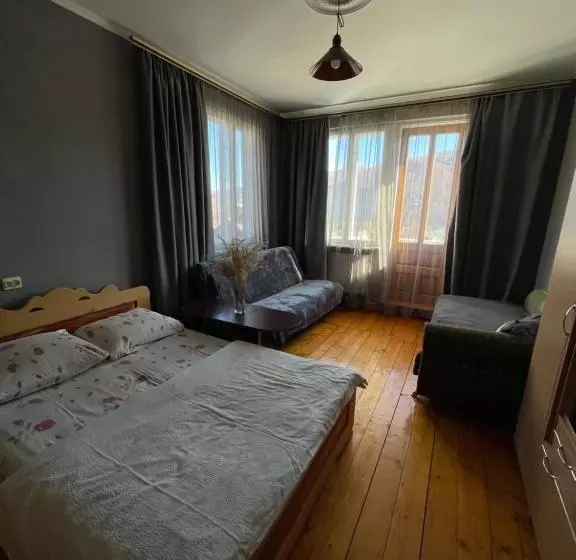 Majatalo Sadyba Girske Povitria