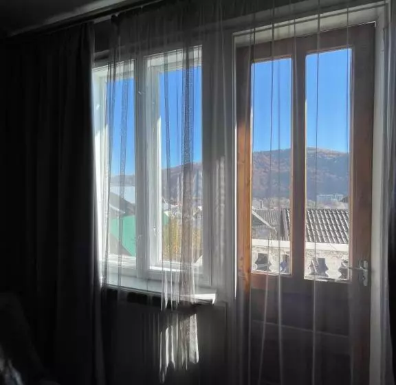 Majatalo Sadyba Girske Povitria