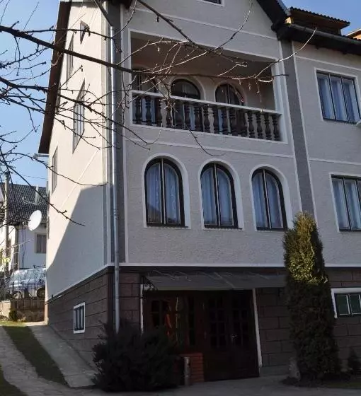 Majatalo Sadyba Girske Povitria