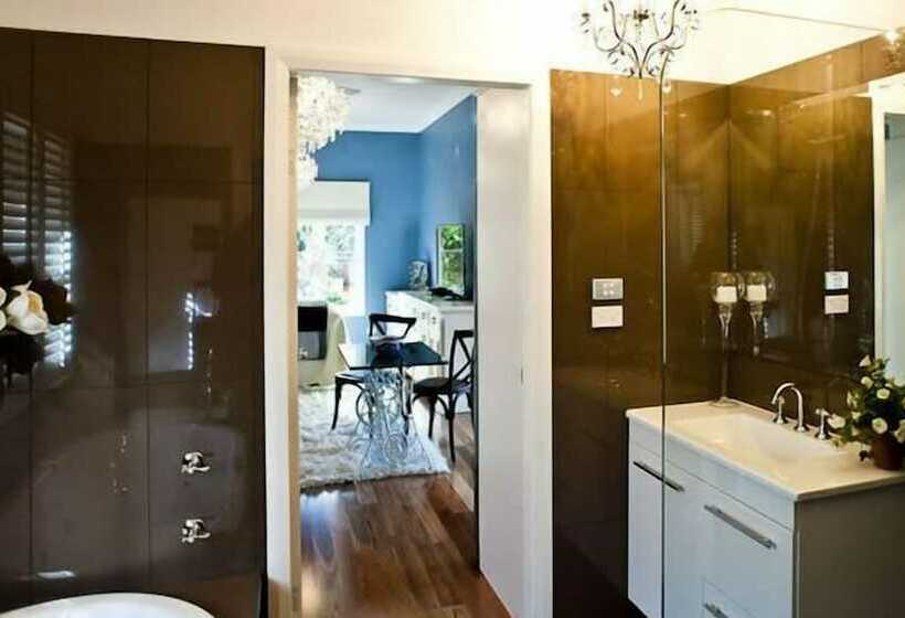 민박 Rose Garden On Church Bnb