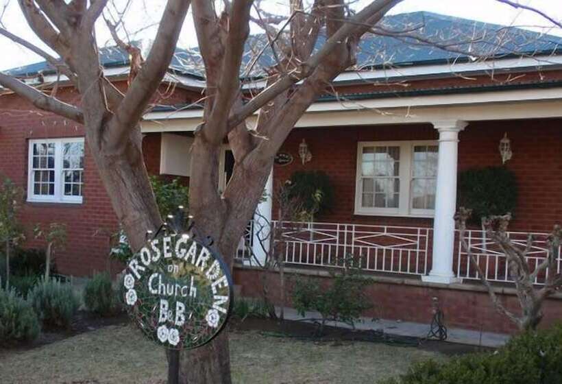 민박 Rose Garden On Church Bnb