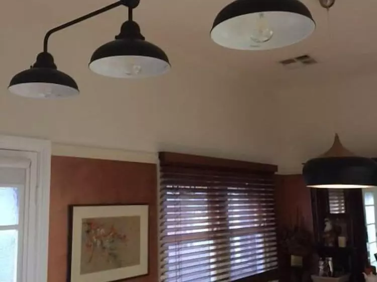 ベッドアンドブレックファースト Rose Garden On Church Bnb