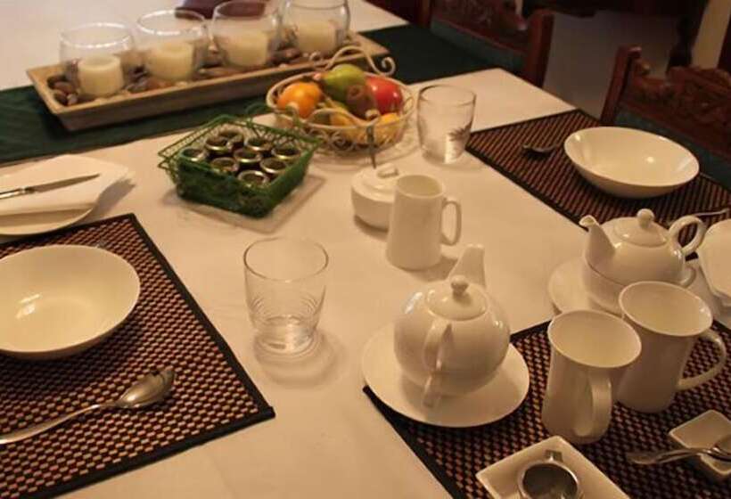 민박 Rose Garden On Church Bnb