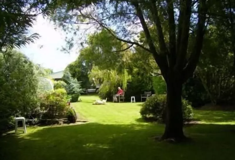 Garden Grove Motel And Apartments