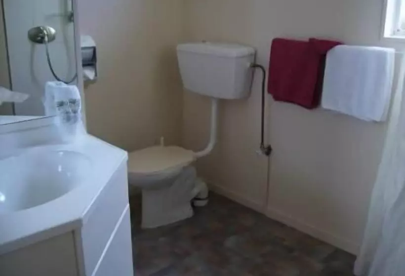 Garden Grove Motel And Apartments