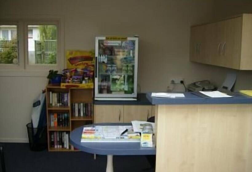 Garden Grove Motel And Apartments