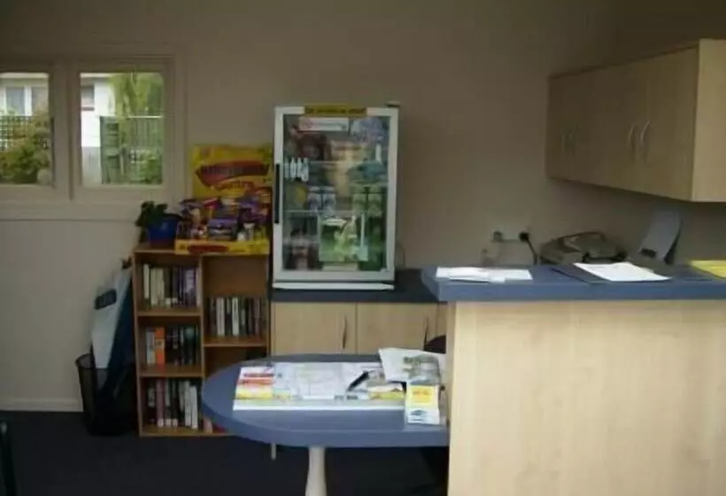 Garden Grove Motel And Apartments