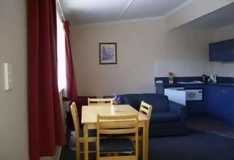 Garden Grove Motel And Apartments