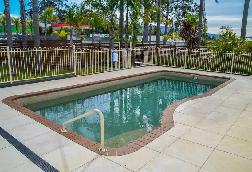 Hotelli Treehaven Tourist Park