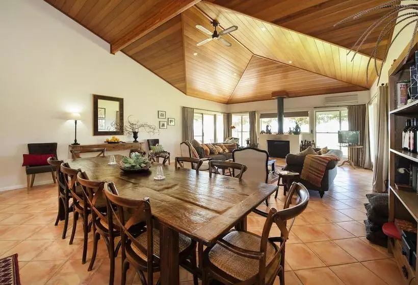 Majatalo Rosby Guesthouse