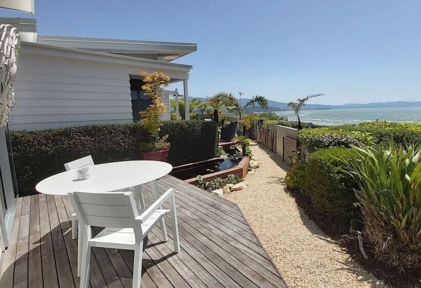 膳宿费 The Bay Lodge