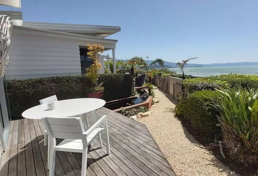 Majatalo The Bay Lodge