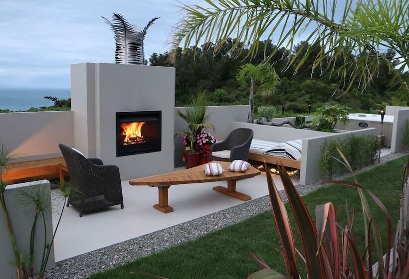 膳宿费 The Bay Lodge