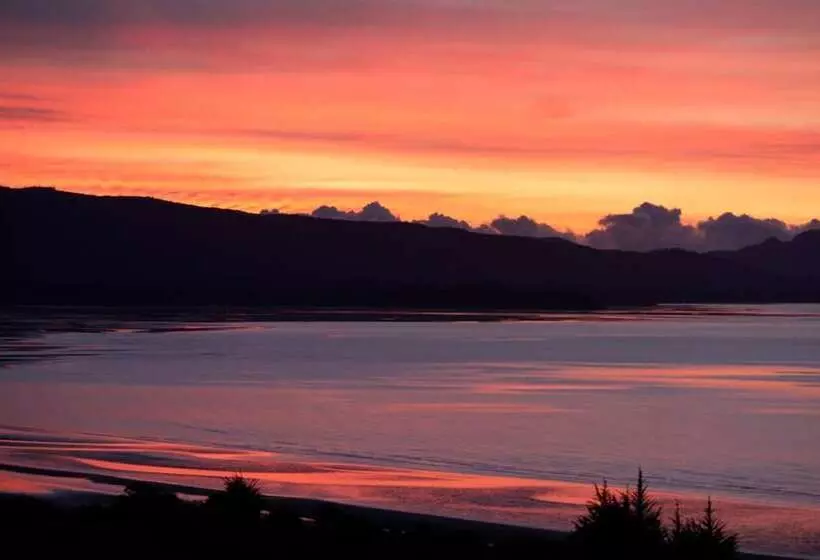 Majatalo The Bay Lodge