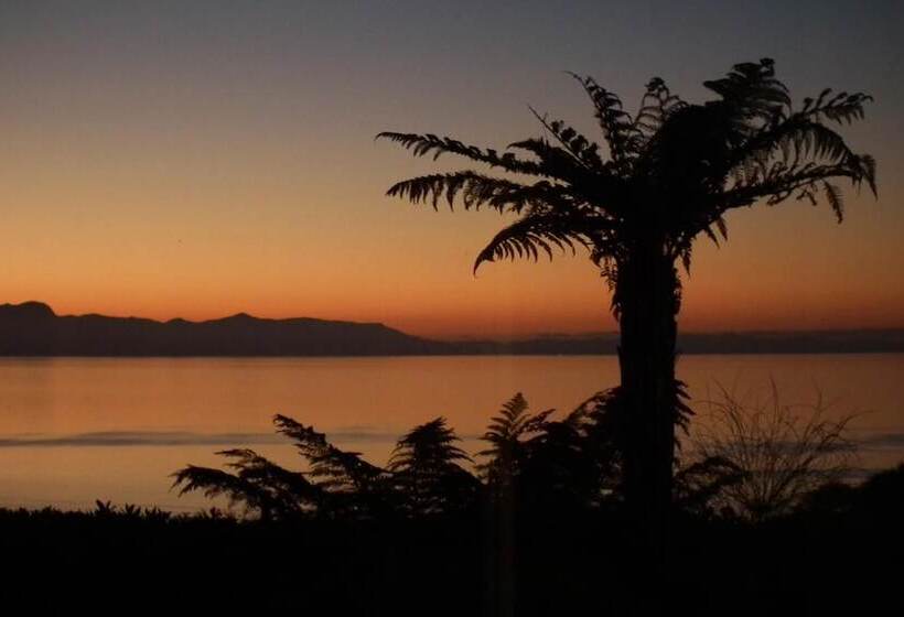 膳宿费 The Bay Lodge