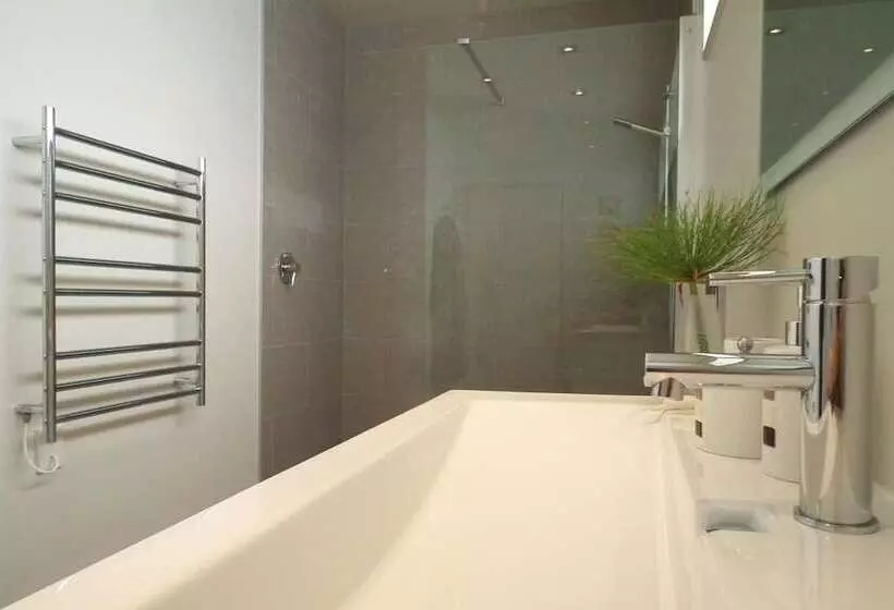 Majatalo The Bay Lodge