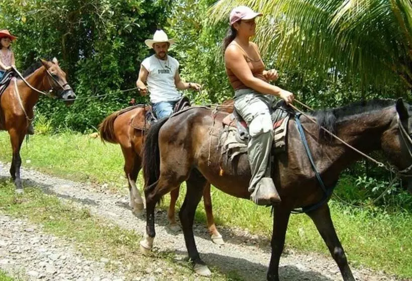 Hotelli Lagunavista Villas