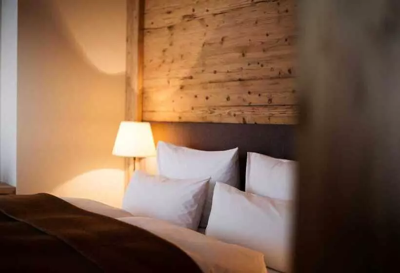 ホテル Galzig Lodge