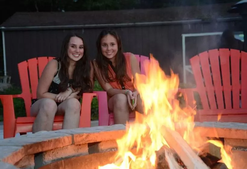 ホテル Lake George Escape